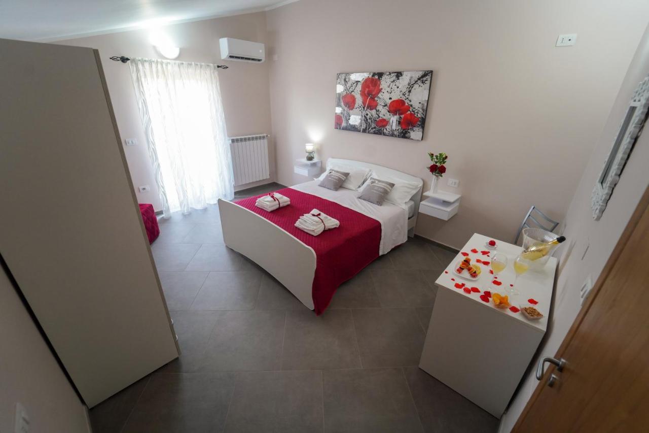 Villa Falcone Alvignano Bagian luar foto